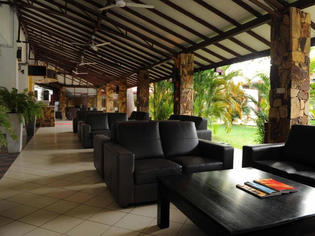 Full Moon Garden Hotel Negombo Eksteriør billede