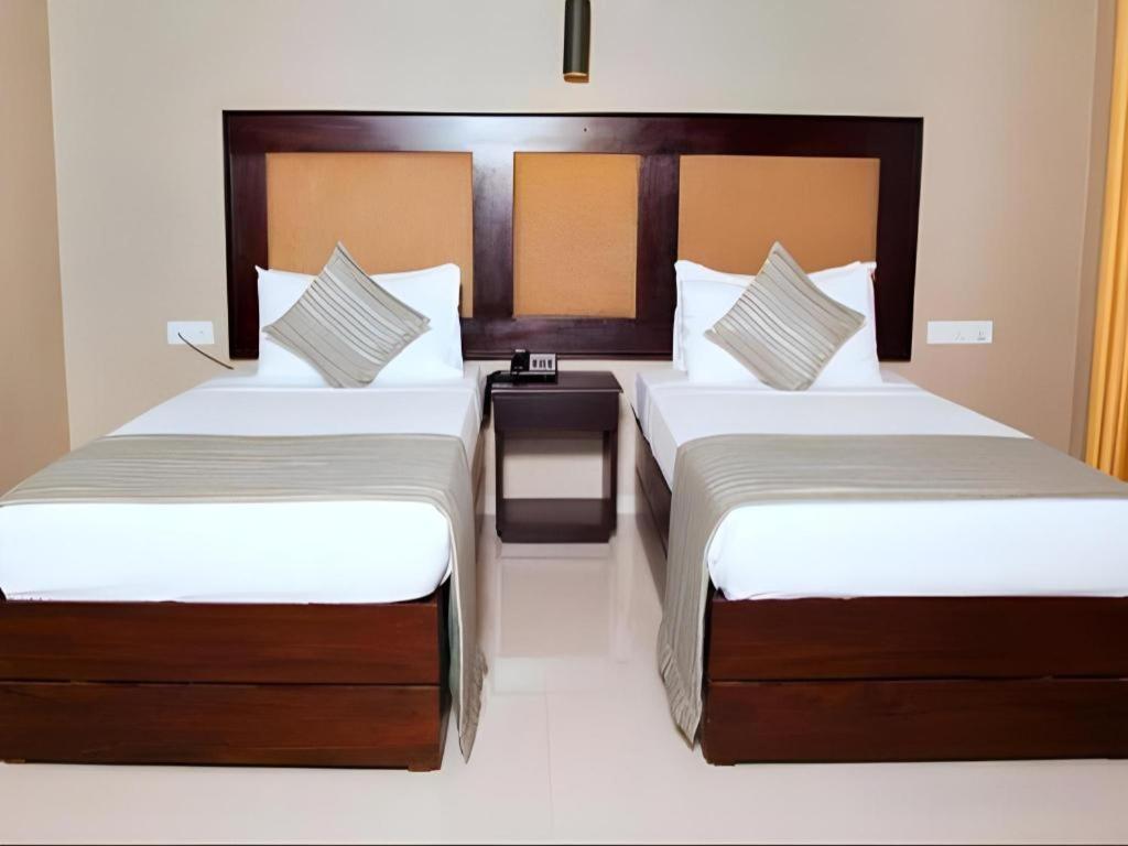 Full Moon Garden Hotel Negombo Eksteriør billede