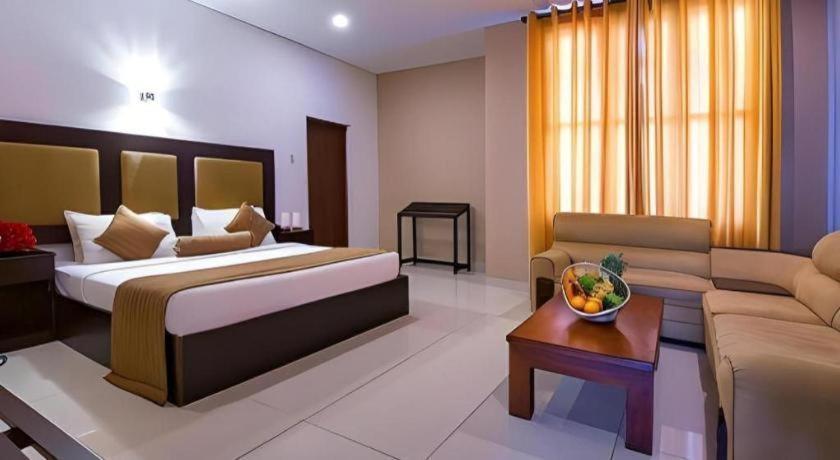 Full Moon Garden Hotel Negombo Eksteriør billede