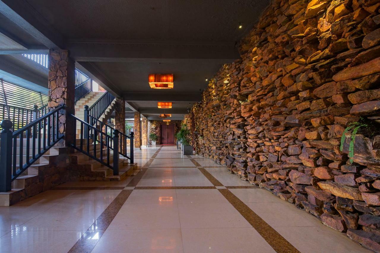Full Moon Garden Hotel Negombo Eksteriør billede